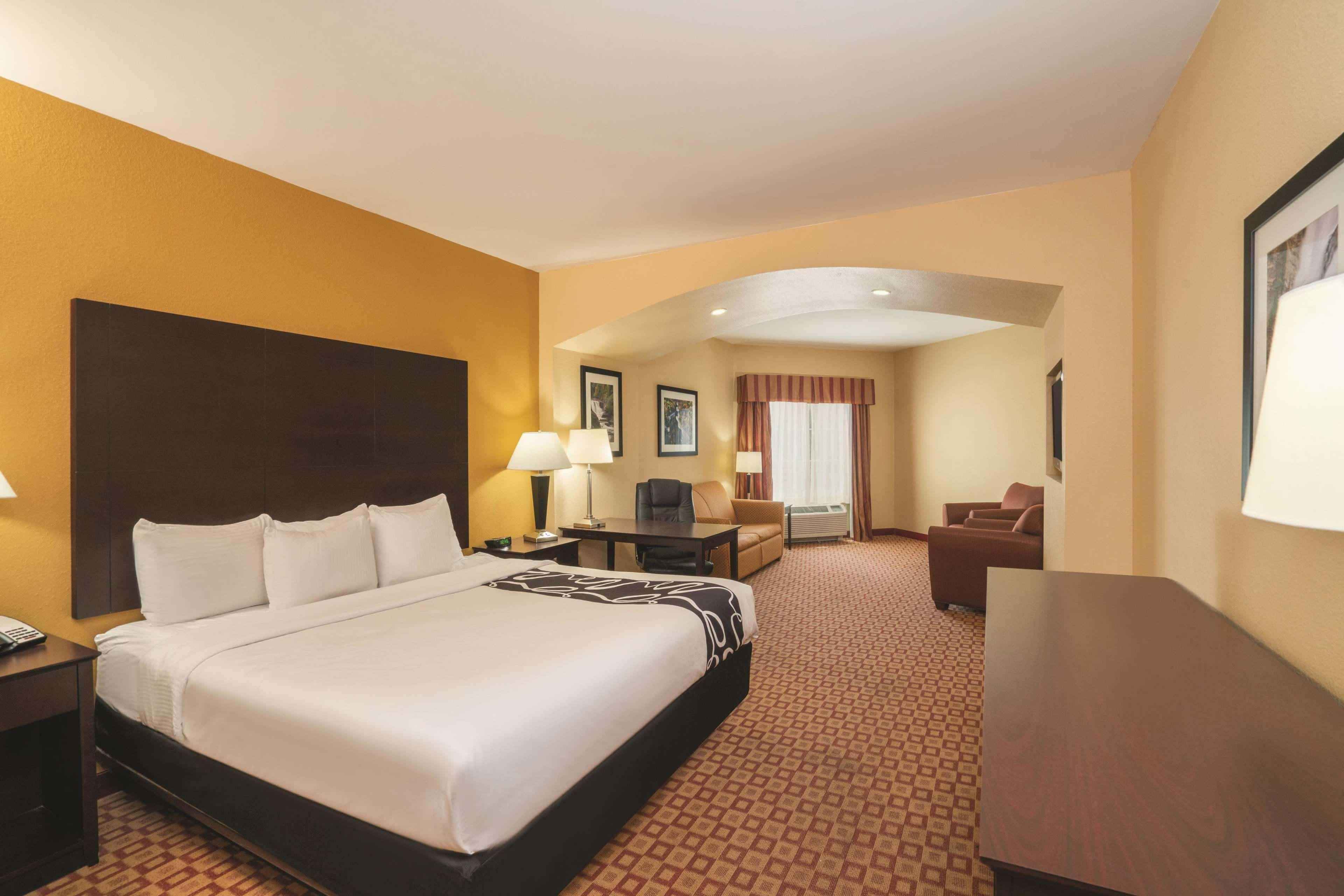 Comfort Inn & Suites Verona At Turning Stone Resort Casino Εξωτερικό φωτογραφία