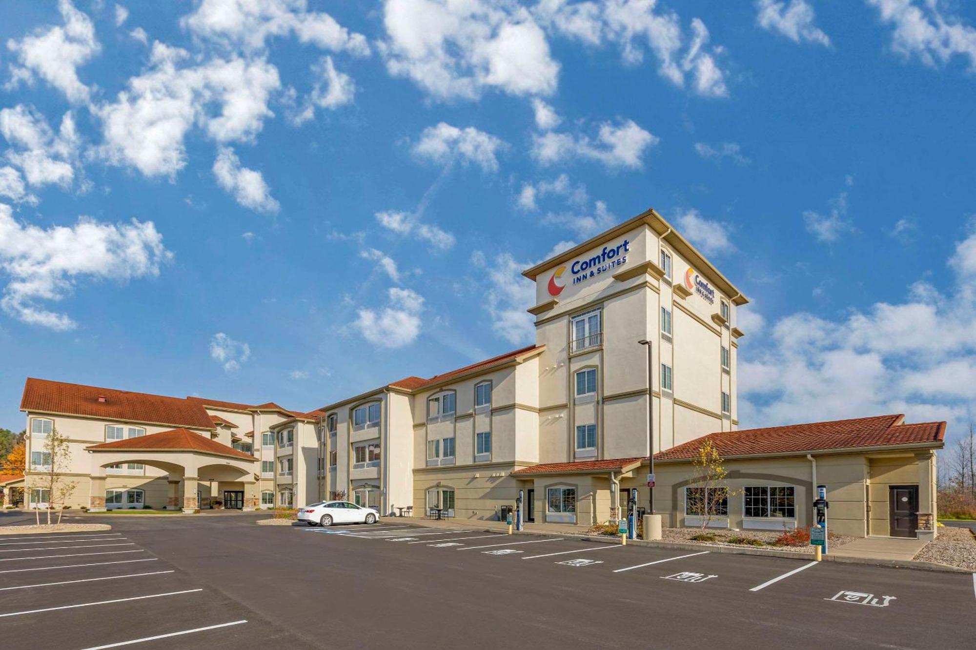 Comfort Inn & Suites Verona At Turning Stone Resort Casino Εξωτερικό φωτογραφία