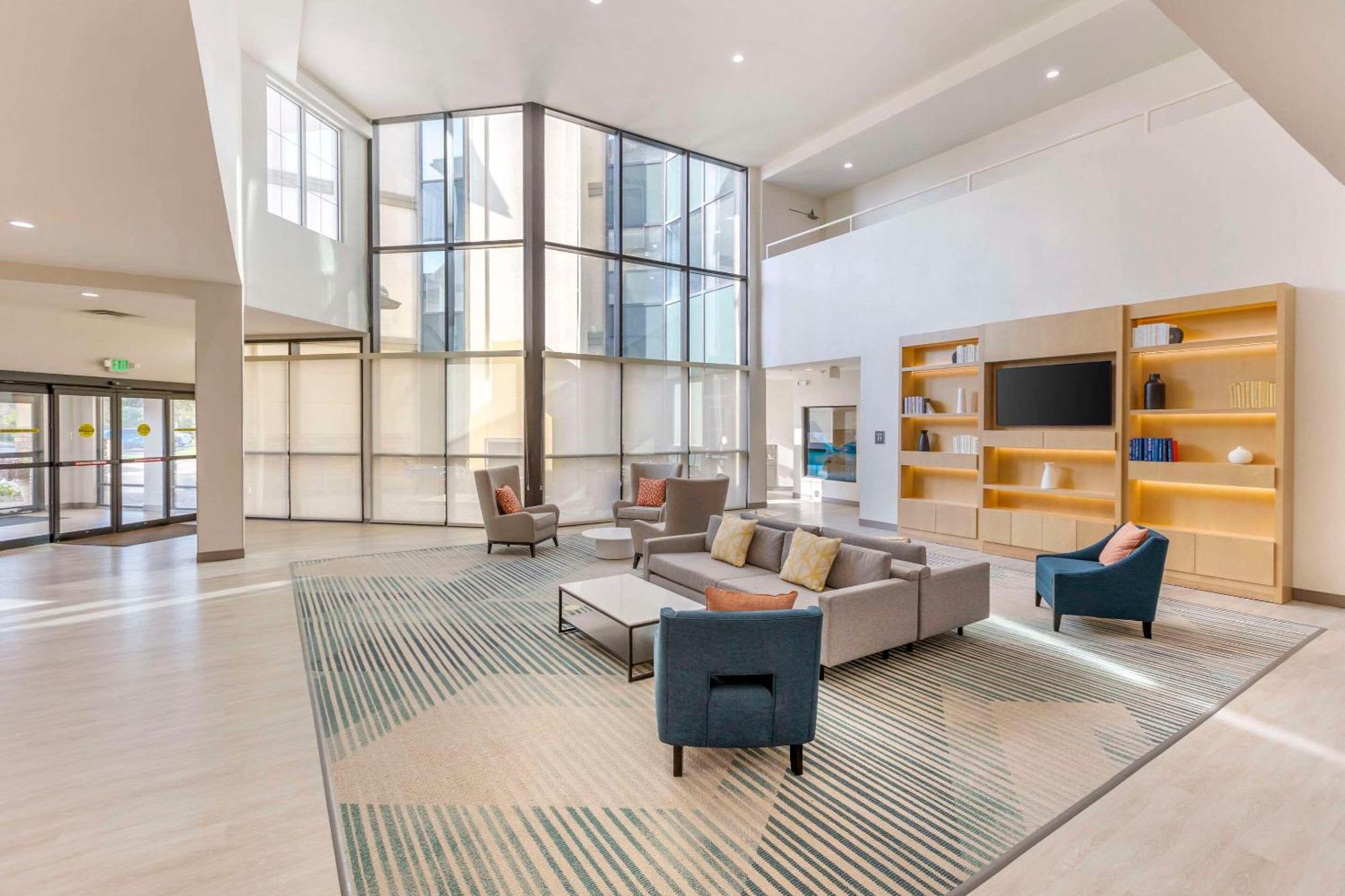 Comfort Inn & Suites Verona At Turning Stone Resort Casino Εξωτερικό φωτογραφία