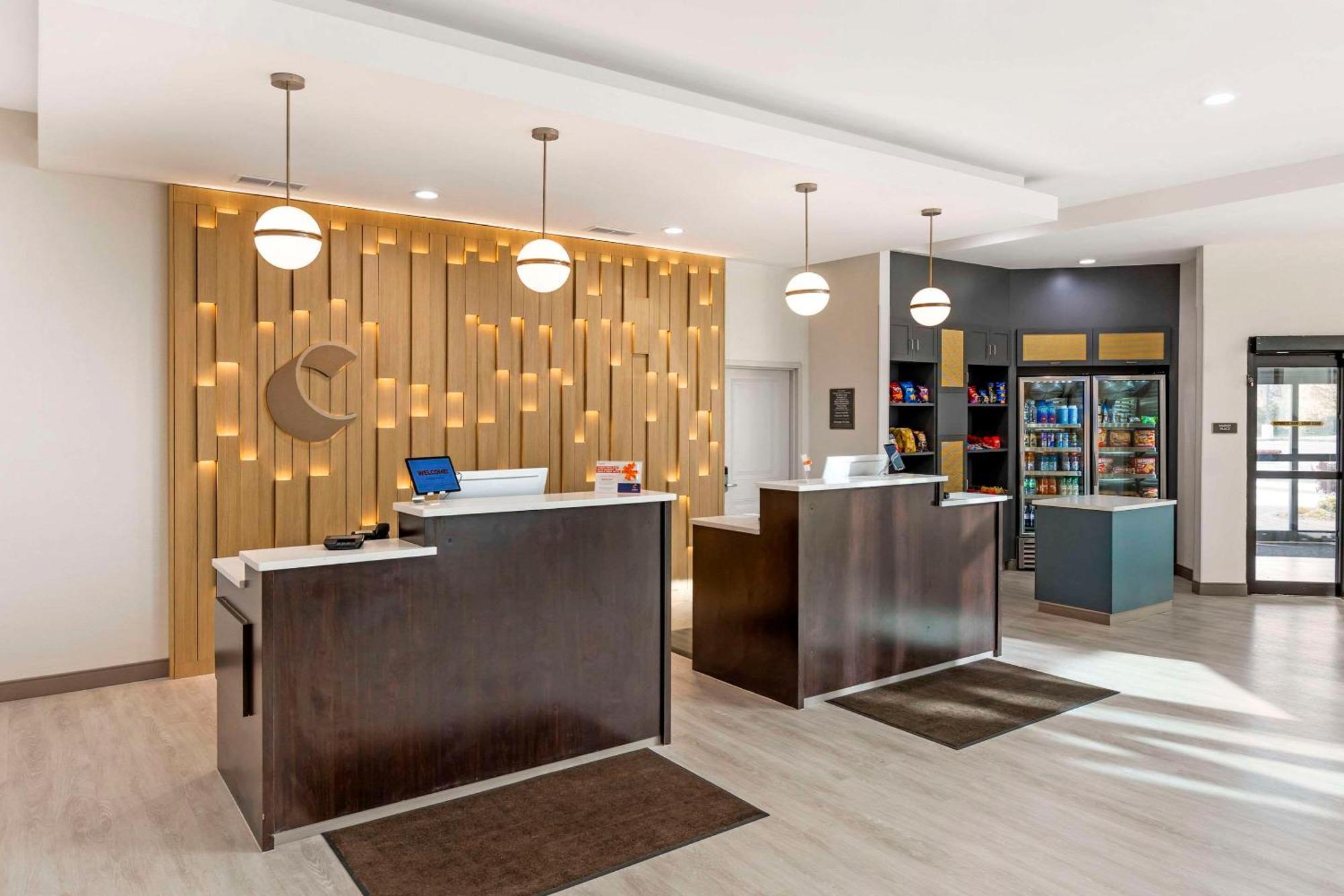 Comfort Inn & Suites Verona At Turning Stone Resort Casino Εξωτερικό φωτογραφία