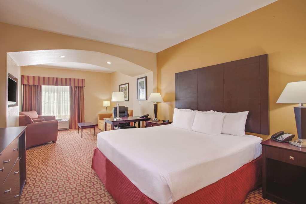 Comfort Inn & Suites Verona At Turning Stone Resort Casino Δωμάτιο φωτογραφία