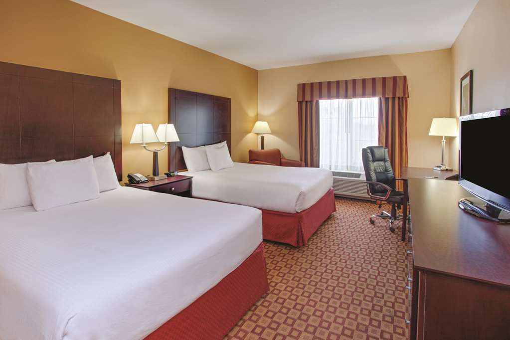 Comfort Inn & Suites Verona At Turning Stone Resort Casino Δωμάτιο φωτογραφία